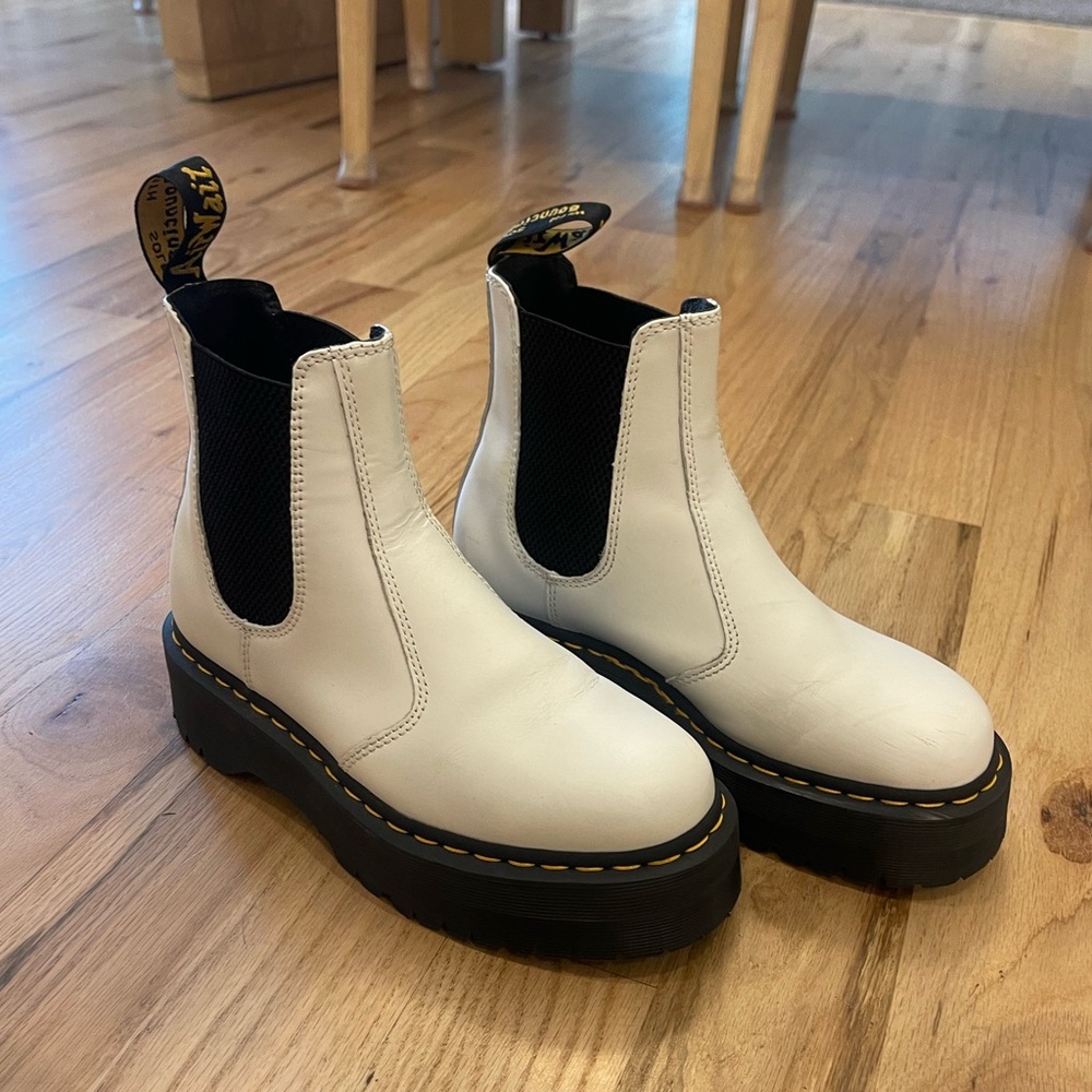 Dr. Martens 2976 Platform Chelsea Boo
